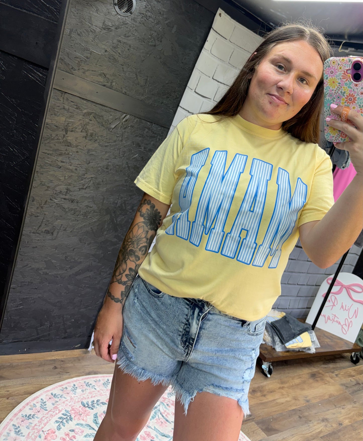 Mama Graphic Tee- Butter Yellow